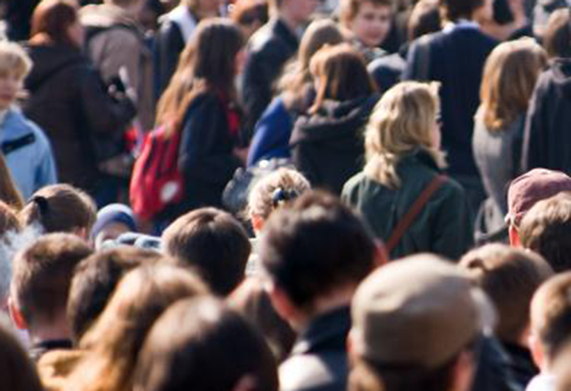 Crece la preocupación por la guerra y el deterioro democrático mientras aflora el temor a no vivir con dignidad