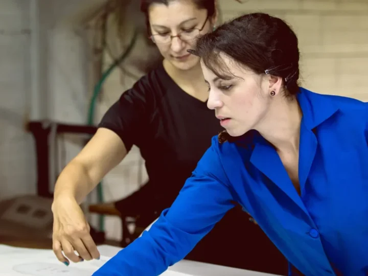 La parcialidad sigue teniendo rostro de mujer