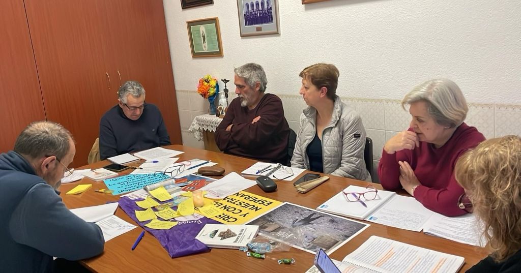 La HOAC de Jaén vive su retiro de Cuaresma “al pie de la cruz” junto al mundo obrero