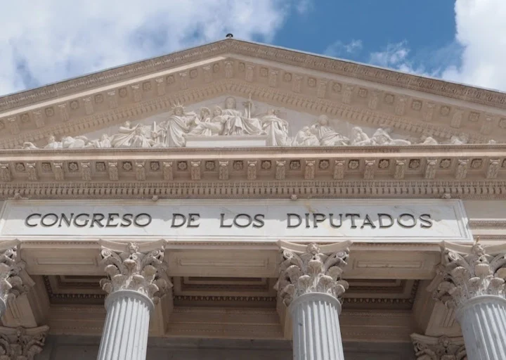 CCOO llama de nuevo a los grupos parlamentarios a convalidar la prórroga de los alquileres