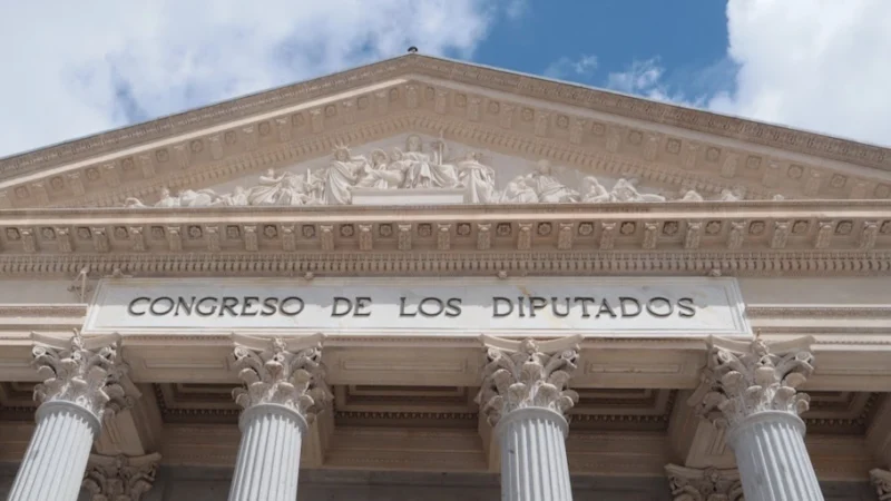 CCOO llama de nuevo a los grupos parlamentarios a convalidar la prórroga de los alquileres