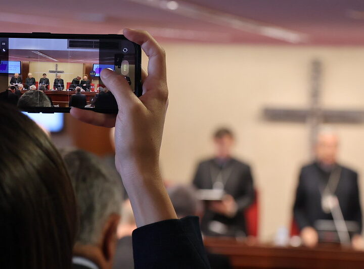 La Iglesia en España redefine su misión ante un cambio de época marcado por la creciente desvinculación religiosa