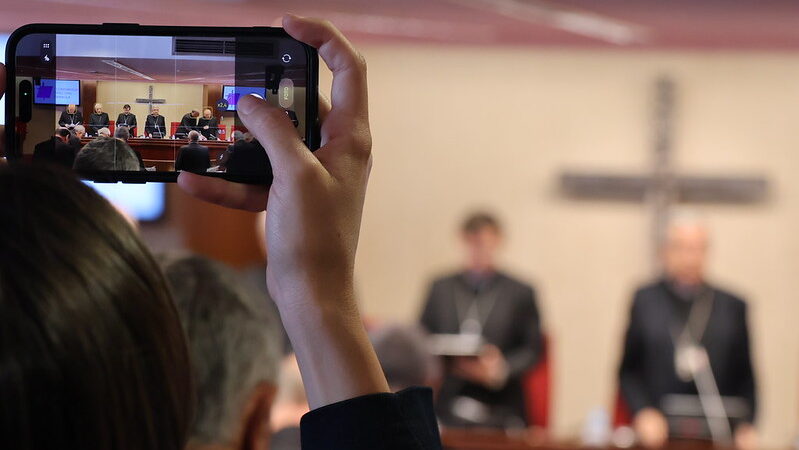 La Iglesia en España redefine su misión ante un cambio de época marcado por la creciente desvinculación religiosa