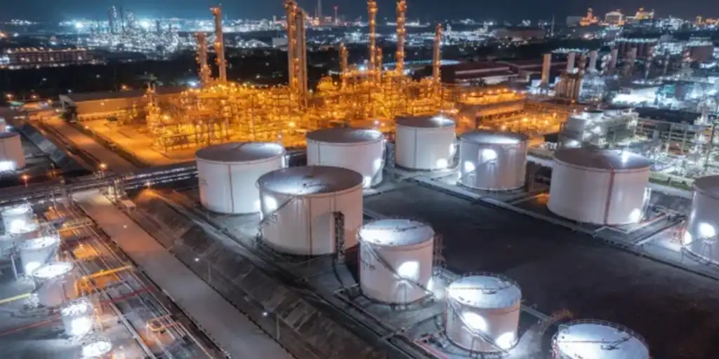 La sociedad civil pide a la UE que apruebe un impuesto a los beneficios extraordinarios de las petroleras