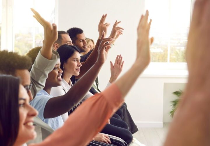 Qué son los minipúblicos y cómo fomentan la democracia deliberativa