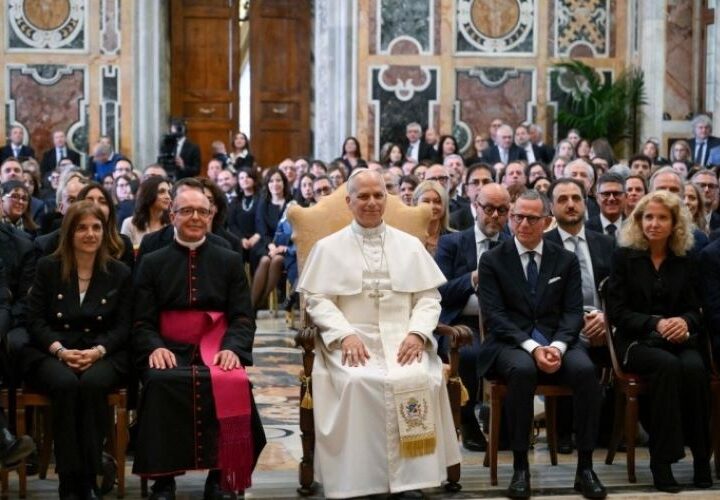 León XIV: “El bienestar social es un derecho humano” y alerta de la nueva precariedad laboral