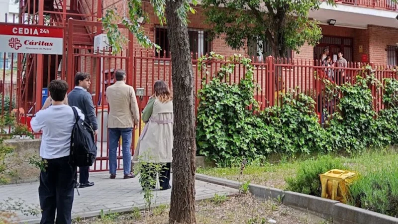 La puerta de la caridad que León XIV atravesará al entrar en Madrid