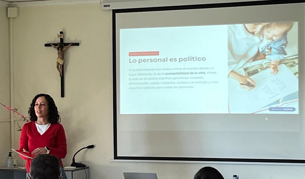 La aportación del ecofeminismo a la promoción de comunidades cristianas de iguales