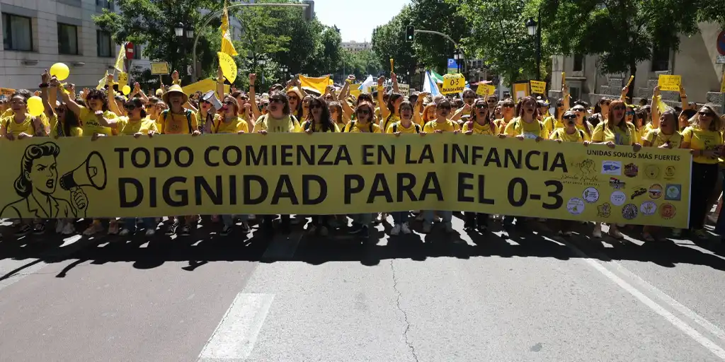 La marea amarilla de la educación infantil reclama mejoras a las administraciones pero también a la patronal