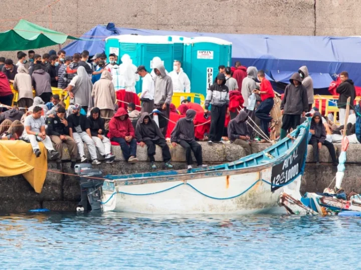 Del “muelle de la vergüenza” al “muelle de la esperanza”: León XIV pondrá rostro a la realidad migratoria de Canarias