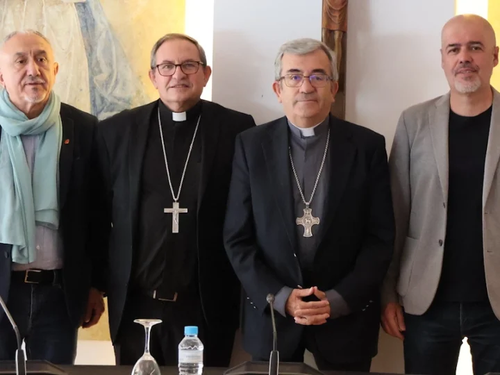 El encuentro entre obispos y sindicatos abre la colaboración en defensa del trabajo decente y justicia social