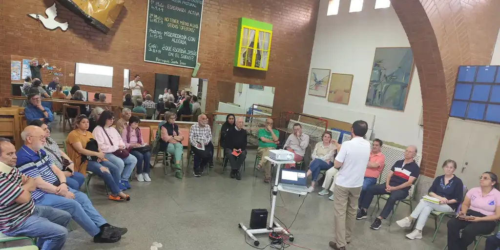 La parroquia de Santa Irene de Vallecas aborda la crisis de la vivienda en Madrid