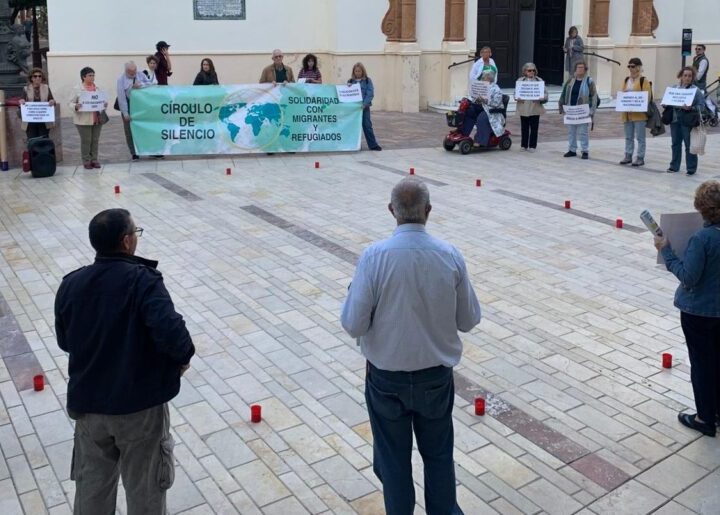 El Círculo de Silencio de Huelva denuncia la explotación laboral de personas trabajadoras migrantes