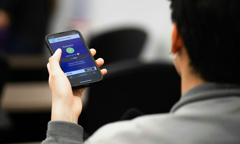 ¿Por qué Europa quiere sacar WhatsApp de los despachos oficiales?