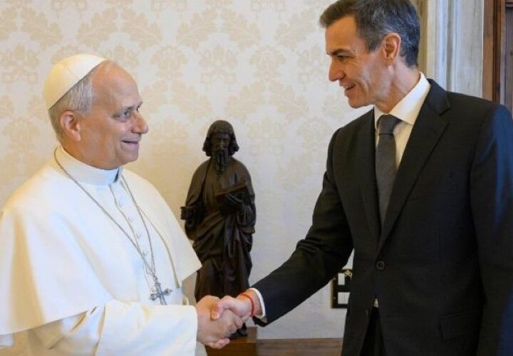Sánchez y León XIV exhiben sintonía sobre paz, migraciones e inteligencia artificial en plena tormenta política en España