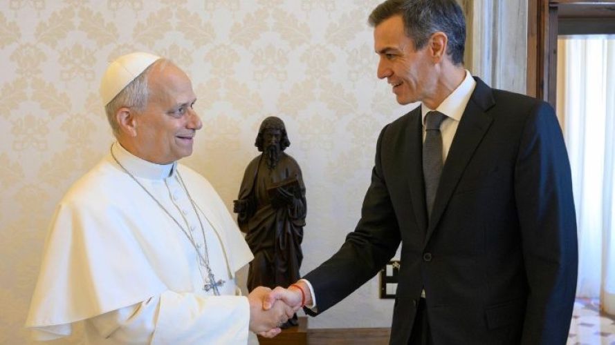 Sánchez y León XIV exhiben sintonía sobre paz, migraciones e inteligencia artificial en plena tormenta política en España