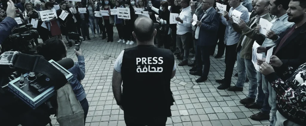 Una infraestructura global de vigilancia amenaza el periodismo independiente