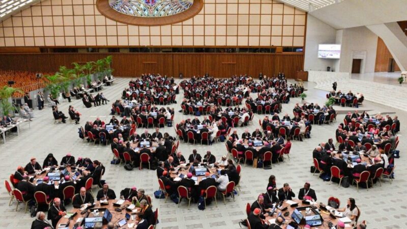 El sínodo fija el camino hacia la Asamblea eclesial de 2028 y llama a transformar la vida ordinaria de la Iglesia