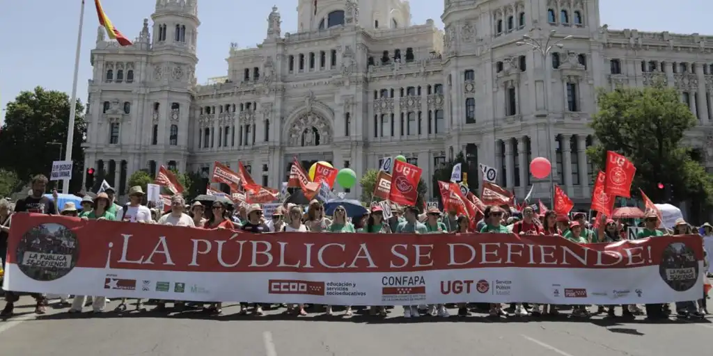 El curso escolar llega a su fin en la Educación Pública con la vista en un otoño que se prevé conflictivo