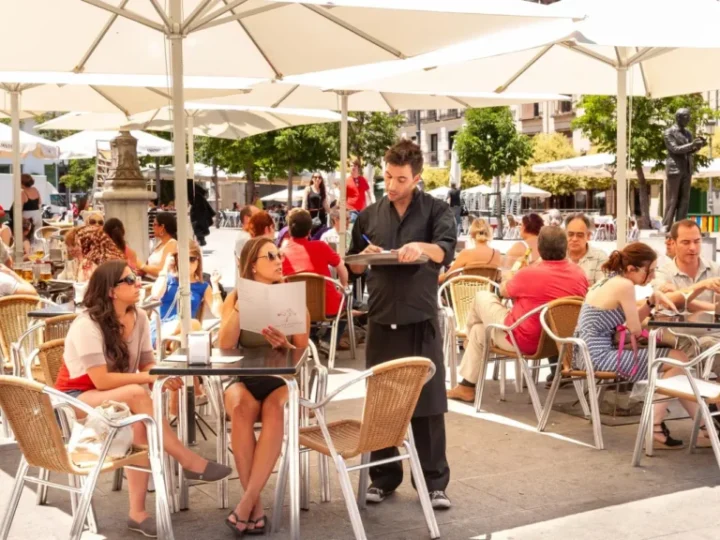 La Inspección de Trabajo avisa a más de 113.000 empresas para proteger la salud laboral frente al calor extremo