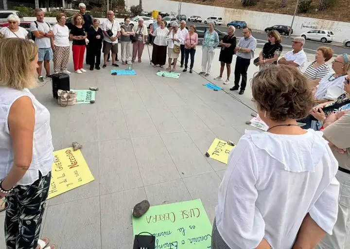 Canarias celebra un nuevo circulo de silencio en defensa de los derechos migrantes un mes después de la visita de León XIV