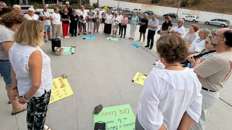 Canarias celebra un nuevo circulo de silencio en defensa de los derechos migrantes un mes después de la visita de León XIV