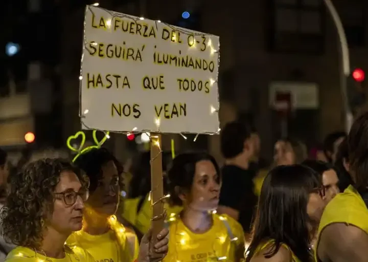 Educadoras infantiles denuncian al Ayuntamiento de Madrid por la filtración de datos en plena huelga indefinida