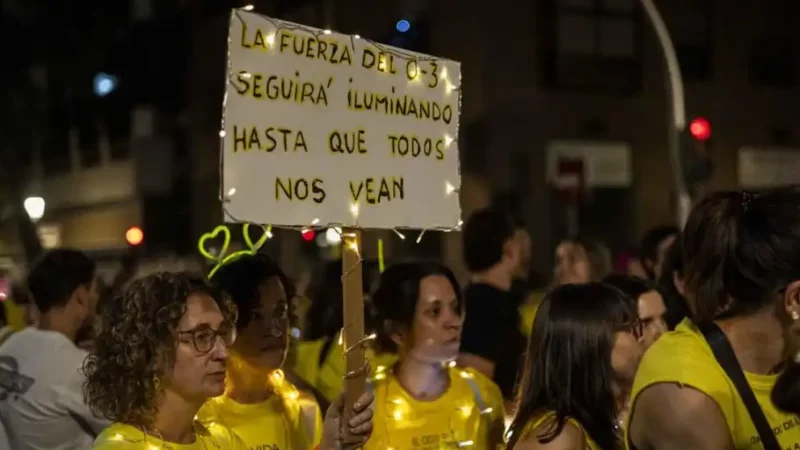 Educadoras infantiles denuncian al Ayuntamiento de Madrid por la filtración de datos en plena huelga indefinida