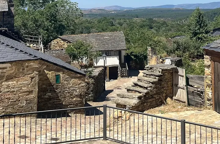 El país de los 30 minutos: España aprueba una estrategia para vivir en un pueblo con todos los derechos