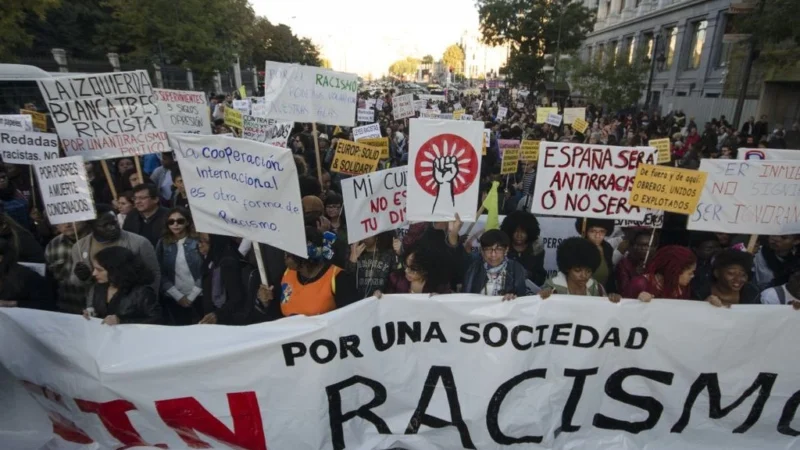 Persisten el racismo y la discriminación con 528 denuncias en 2025