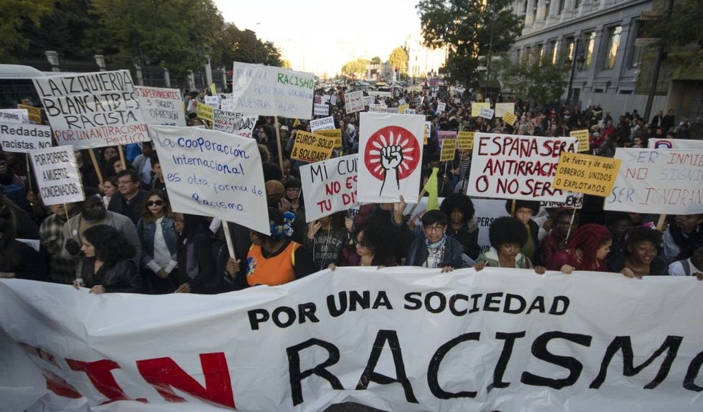 Persisten el racismo y la discriminación con 528 denuncias en 2025