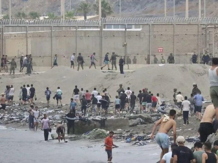 El mar devuelve nombres
