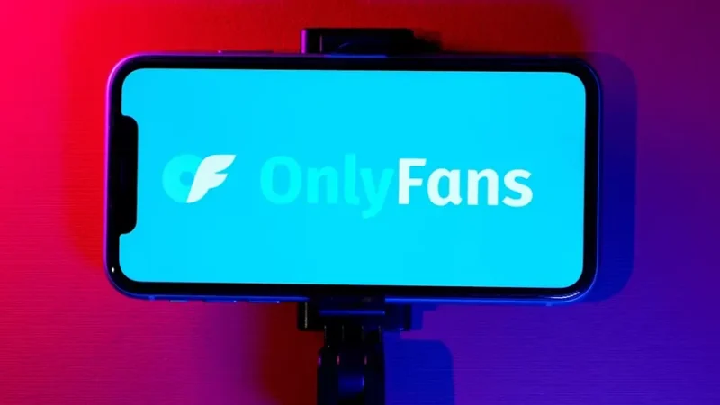Mucho más que OnlyFans: el engranaje digital que monetiza la intimidad de las jóvenes
