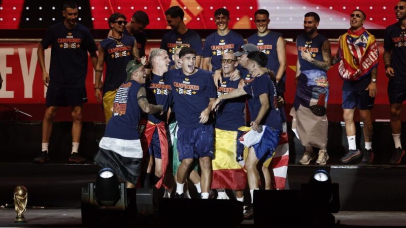 Una selección, muchas banderas