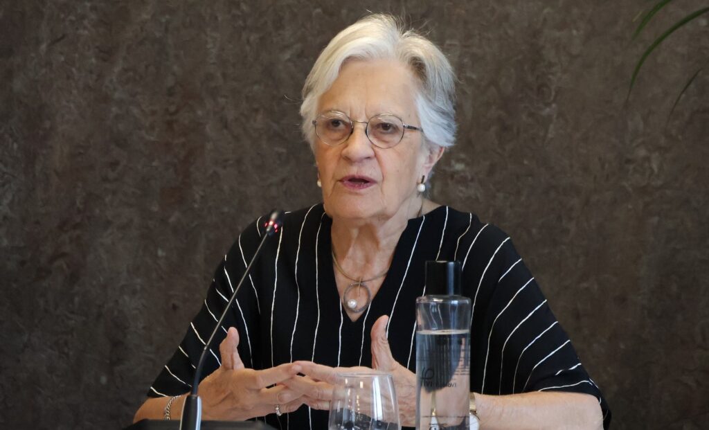 Victoria Camps: La democracia se debilita cuando la ciudadanía deja de preguntarse qué debe hacer