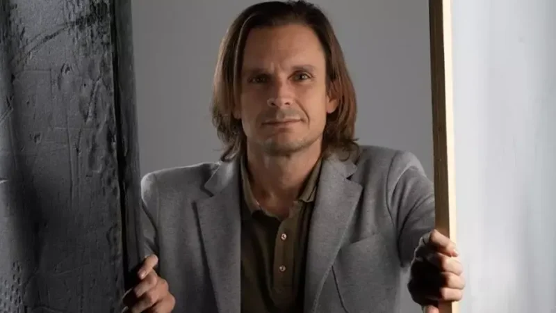 Andrés Villena, sociólogo: «Los conflictos de poder suelen acompañarse de disputas empresariales»