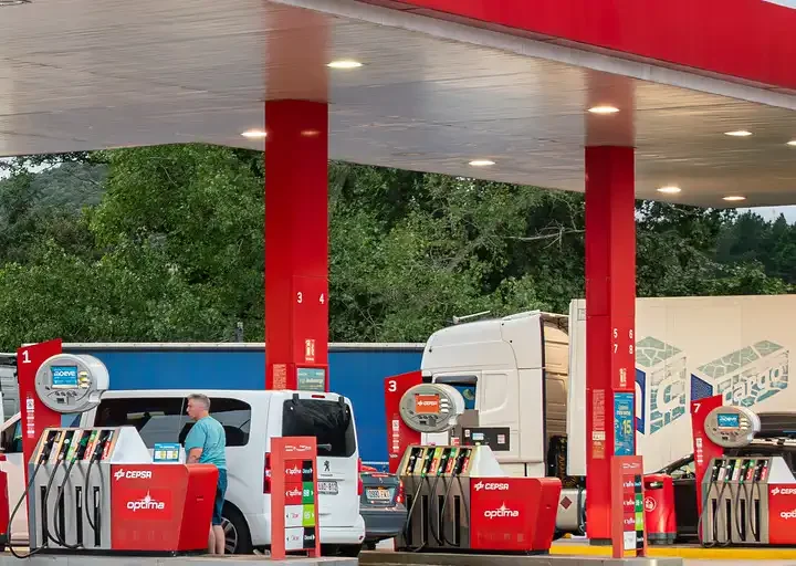 La inflación del 4,3% en agosto lleva a UGT a pedir la subida inmediata del salario mínimo y el desbloqueo de la negociación colectiva