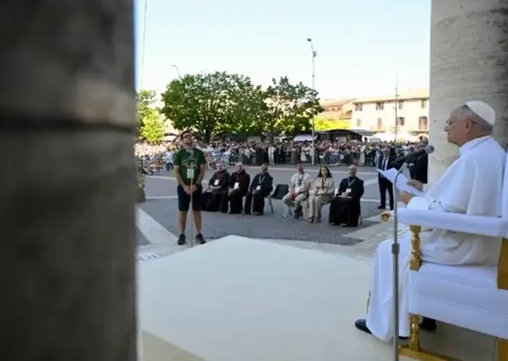 León XIV anima a ser “artífices de paz”