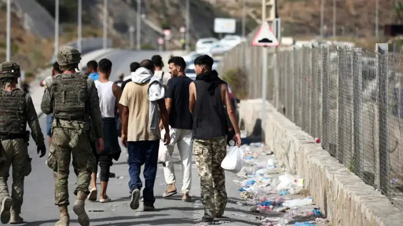 El país que necesita inmigrantes… ¡Y les tiene miedo!