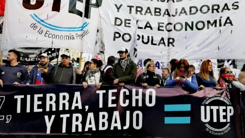Movimientos populares y sindicatos de Argentina marchan en San Cayetano en demanda de “paz, pan, tierra, techo y trabajo”