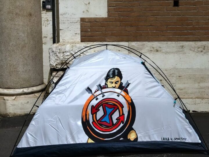 El rechazo a la oferta de compra del edificio de Spin Time deja a 400 personas sin poder volver a casa y amenaza con dispersar la comunidad