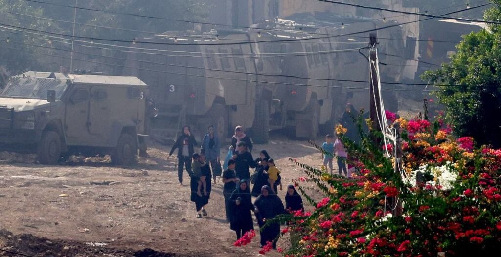 La ONU alerta de una violencia que no cesa contra la población palestina: 300 niños muertos en Gaza y familias asediadas en Cisjordania