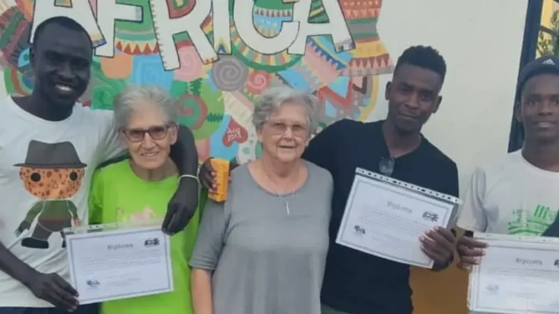 Paula Domingo, religiosa vedruna de la Asociación Elín, en Ceuta: “El amor al prójimo no entiende de fronteras”