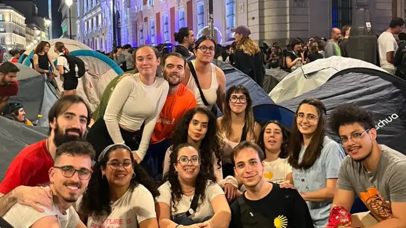 Movimientos juveniles de inspiración cristiana acampan en Sol en defensa de la vivienda digna