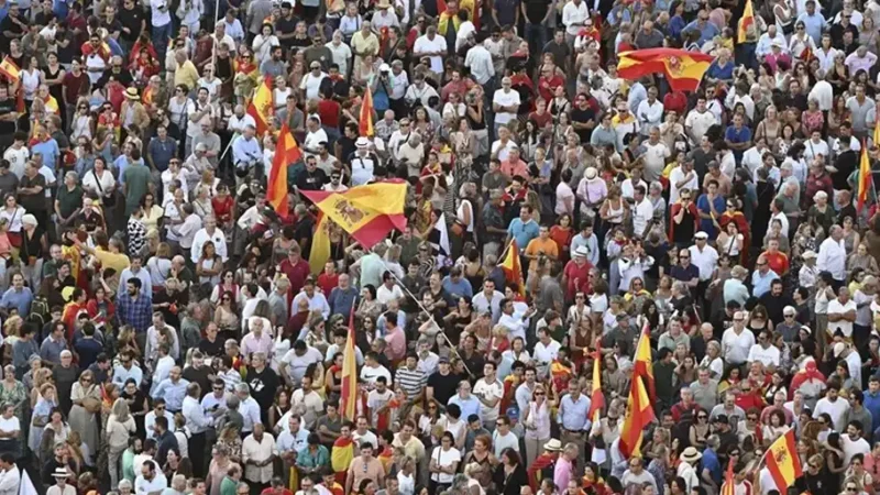 Sánchez comparece en el Congreso tras las multitudinarias protestas contra su gestión de la frontera