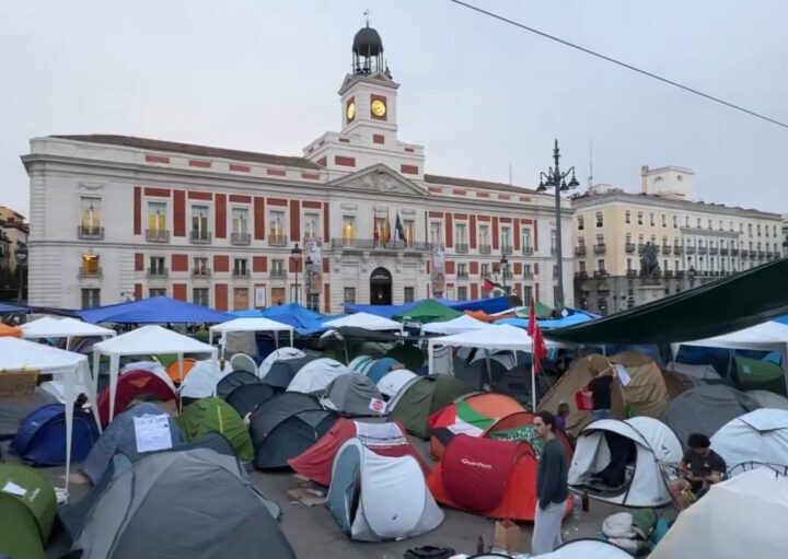 Unai Sordo (CCOO) llama a levantar un “tsunami social” por la vivienda desde la acampada de Sol