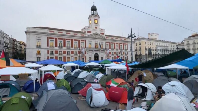 Unai Sordo (CCOO) llama a levantar un “tsunami social” por la vivienda desde la acampada de Sol