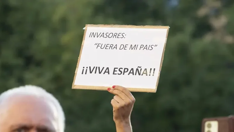 De Ceuta a Washington: cómo la ultraderecha convierte la inmigración en una guerra cultural global