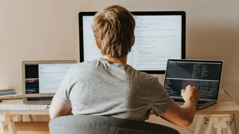 La Pastoral del Trabajo cuestionará una inteligencia artificial que convierte a personas en “menos útiles, menos deseables, menos dignas”