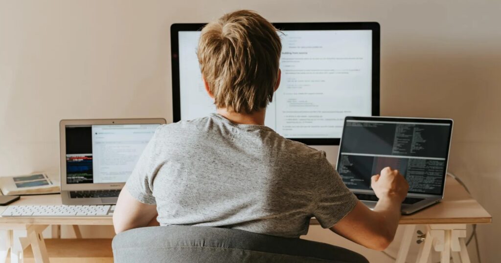 La Pastoral del Trabajo cuestionará una inteligencia artificial que convierte a personas en “menos útiles, menos deseables, menos dignas”
